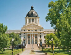 South_Dakota_capitol_building_insert_by_Dk4hb_via_Wikimedia-070715210