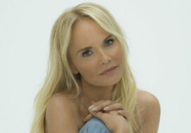 Kristin_Chenoweth_4_by_Gian_Andrea_di_Stefano-1