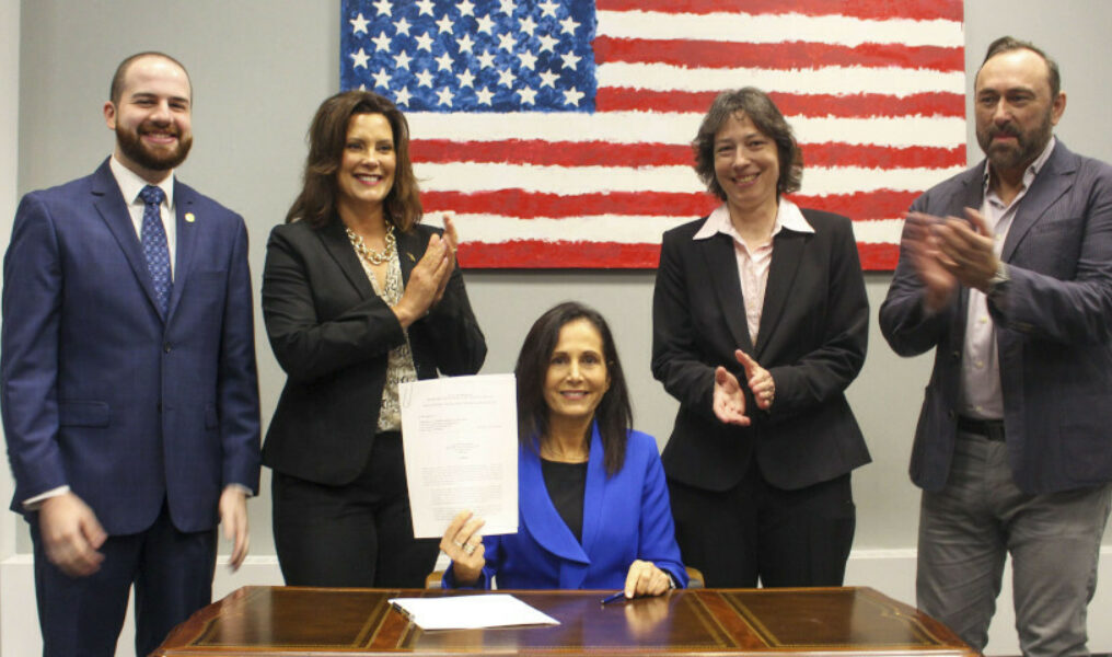 Superbia Credit Union Charter Signing