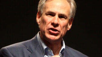 Greg_Abbott_insert_by_Gage_Skidmore_courtesy_Wikimedia_Commons
